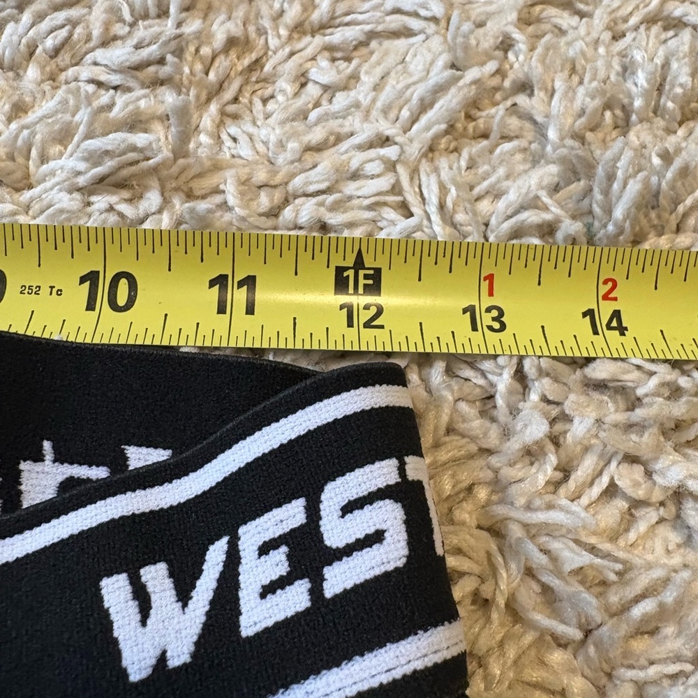 West Coast Goalkeeping black  padded base layer, EUC, size medium - Picture 4 of 6